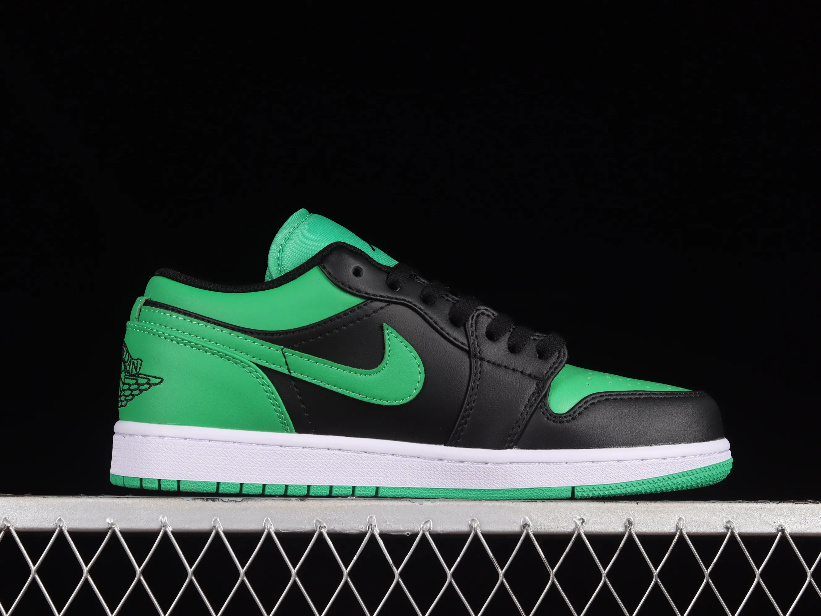 All categories Air Jordan Jordan series basketball shoes Air Jordan 1 Low Z version Air Jordan 1 Low "Lucky Green" AJ1 Joe 1 black and green low-top basketball shoes 553558-065